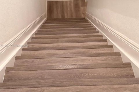 Touwnhouse à louer à Pembroke Pines, Floride: 2 chambres, 154.4 m2 № 2025898 - photo 5