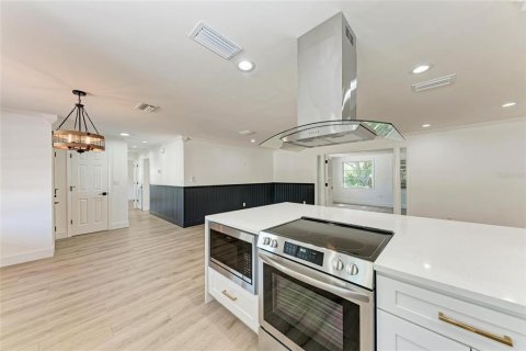 Villa ou maison à vendre à Sarasota, Floride: 3 chambres, 122.63 m2 № 1614309 - photo 9