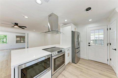 Villa ou maison à vendre à Sarasota, Floride: 3 chambres, 122.63 m2 № 1614309 - photo 7