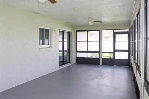 House in Palm Coast, Florida 3 bedrooms, 115.85 sq.m. № 1899940 - photo 17