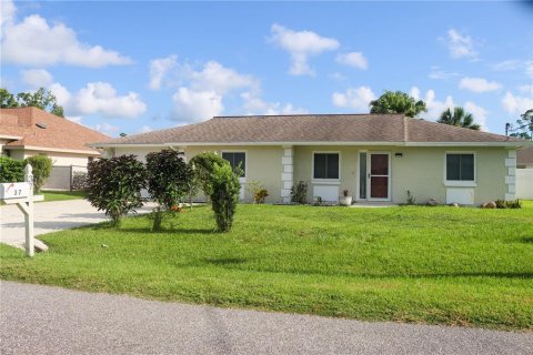 House in Palm Coast, Florida 3 bedrooms, 115.85 sq.m. № 1899940 - photo 2