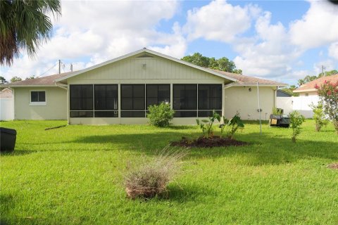 House in Palm Coast, Florida 3 bedrooms, 115.85 sq.m. № 1899940 - photo 20