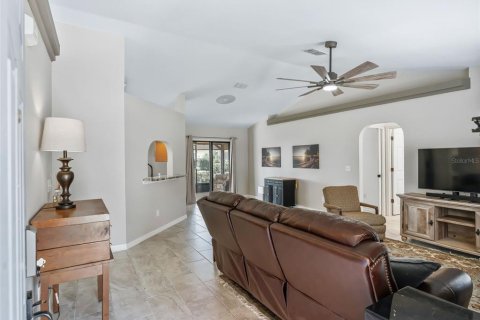 Villa ou maison à vendre à Summerfield, Floride: 3 chambres, 125.7 m2 № 2209593 - photo 6