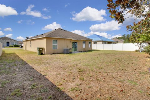 House in Lake Alfred, Florida 3 bedrooms, 148.64 sq.m. № 1681879 - photo 27
