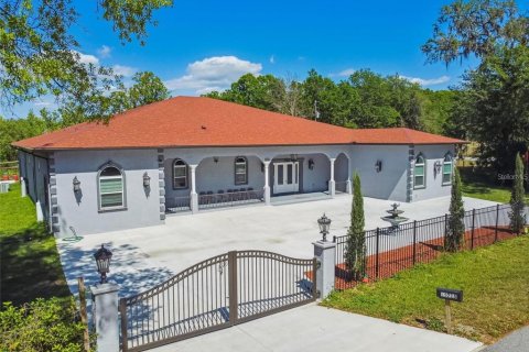 Casa en venta en Clermont, Florida, 4 dormitorios, 564.57 m2 № 1824240 - foto 1