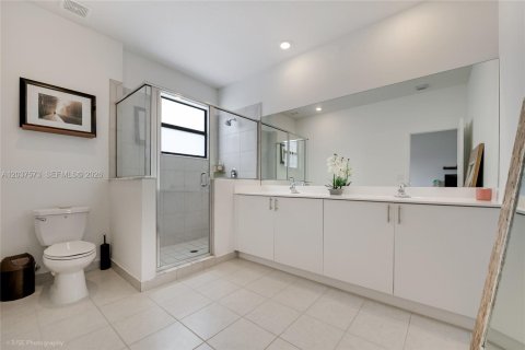 Townhouse in Miami, Florida 3 bedrooms, 157.47 sq.m. № 2087317 - photo 10