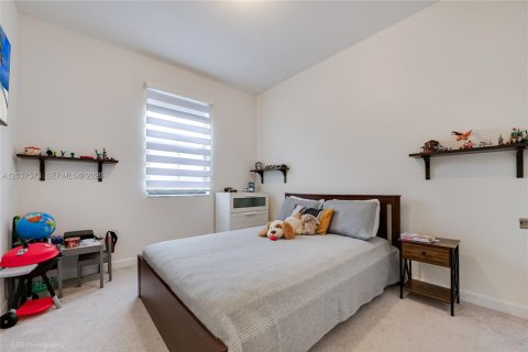 Townhouse in Miami, Florida 3 bedrooms, 157.47 sq.m. № 2087317 - photo 12