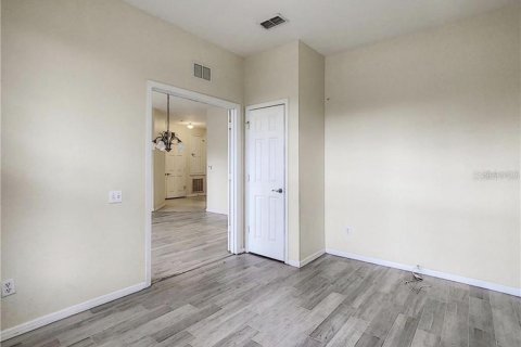 Condo in Orlando, Florida, 3 bedrooms № 2197880 - photo 17