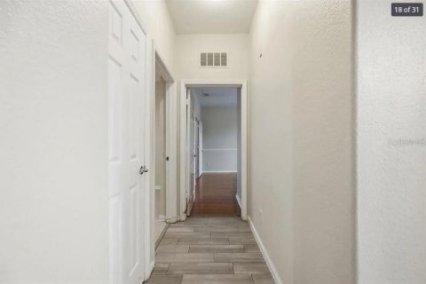 Condo in Orlando, Florida, 3 bedrooms № 2197880 - photo 27