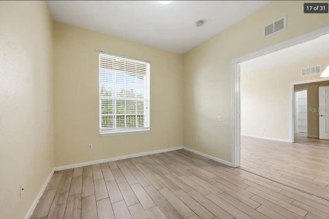 Condo in Orlando, Florida, 3 bedrooms № 2197880 - photo 21