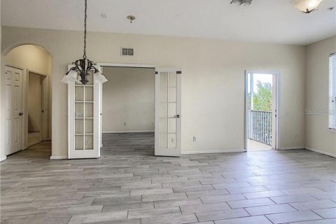Condo in Orlando, Florida, 3 bedrooms № 2197880 - photo 13