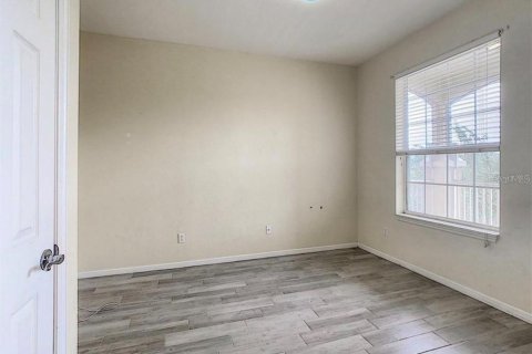 Condo in Orlando, Florida, 3 bedrooms № 2197880 - photo 16