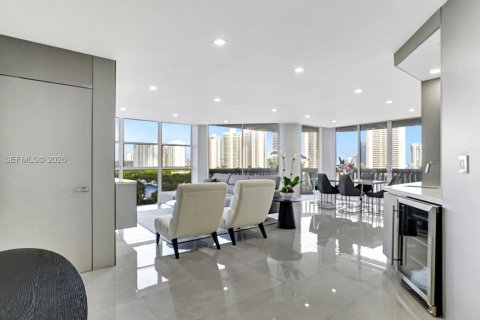 Condominio en venta en Aventura, Florida, 3 dormitorios, 179.3 m2 № 2043929 - foto 17