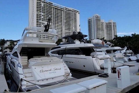 Condominio en venta en Aventura, Florida, 3 dormitorios, 179.3 m2 № 2043929 - foto 6