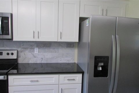 House in Lakeland, Florida 3 bedrooms, 206.06 sq.m. № 1374411 - photo 24