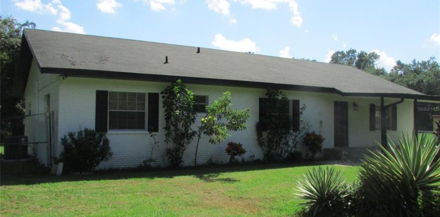 House in Lakeland, Florida 3 bedrooms, 206.06 sq.m. № 1374411