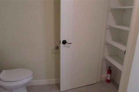 House in Lakeland, Florida 3 bedrooms, 206.06 sq.m. № 1374411 - photo 13