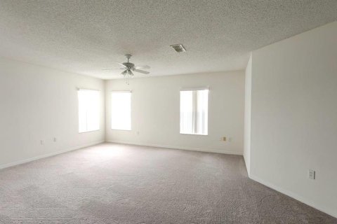 House in Kissimmee, Florida 4 bedrooms, 268.02 sq.m. № 1898663 - photo 16
