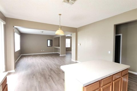 House in Kissimmee, Florida 4 bedrooms, 268.02 sq.m. № 1898663 - photo 15