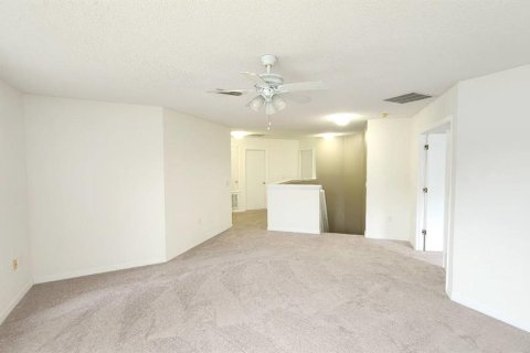 Villa ou maison à louer à Kissimmee, Floride: 4 chambres, 268.02 m2 № 1898663 - photo 8