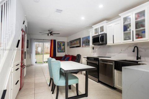 Condominio en venta en Miami, Florida, 2 dormitorios, 83.61 m2 № 1976596 - foto 25