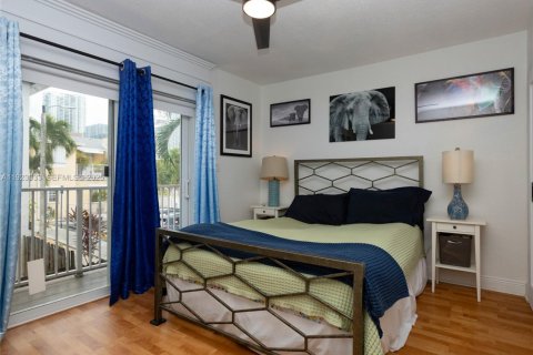 Condominio en venta en Miami, Florida, 2 dormitorios, 83.61 m2 № 1976596 - foto 9