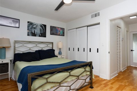 Condominio en venta en Miami, Florida, 2 dormitorios, 83.61 m2 № 1976596 - foto 11