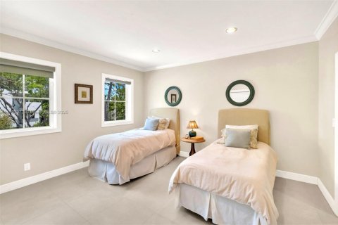 House in Key Biscayne, Florida 5 bedrooms, 333.98 sq.m. № 1696889 - photo 18