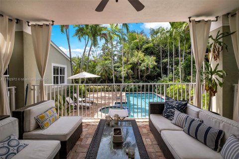 House in Key Biscayne, Florida 5 bedrooms, 333.98 sq.m. № 1696889 - photo 26