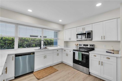 House in Bradenton, Florida 3 bedrooms, 160.35 sq.m. № 1884682 - photo 11