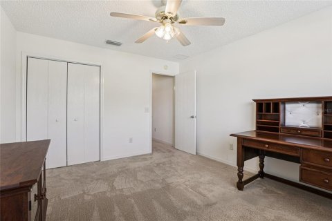 House in The Villages, Florida 3 bedrooms, 129.32 sq.m. № 1795732 - photo 21