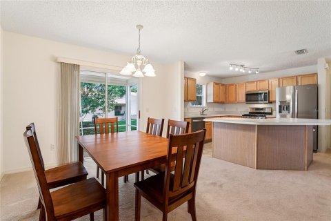 House in The Villages, Florida 3 bedrooms, 129.32 sq.m. № 1795732 - photo 6