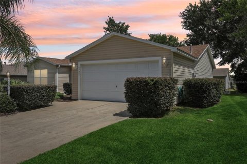 House in The Villages, Florida 3 bedrooms, 129.32 sq.m. № 1795732 - photo 30