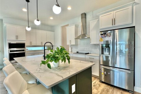 Casa en alquiler en Orlando, Florida, 4 dormitorios, 269.14 m2 № 1917460 - foto 28