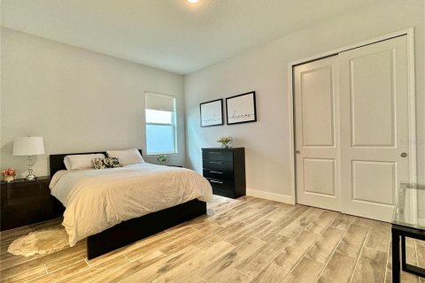 Casa en alquiler en Orlando, Florida, 4 dormitorios, 269.14 m2 № 1917460 - foto 12