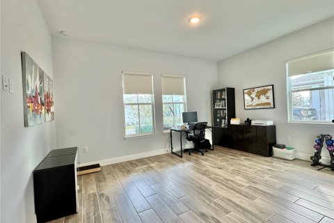 Casa en alquiler en Orlando, Florida, 4 dormitorios, 269.14 m2 № 1917460 - foto 7