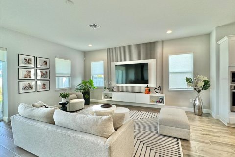 Casa en alquiler en Orlando, Florida, 4 dormitorios, 269.14 m2 № 1917460 - foto 22