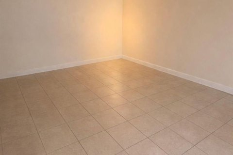 Condominio en venta en Pembroke Pines, Florida, 2 dormitorios, 91.14 m2 № 2248516 - foto 4