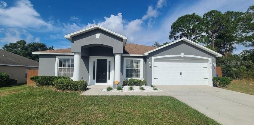 Casa en Spring Hill, Florida 3 dormitorios, 153.75 m2 № 1915752