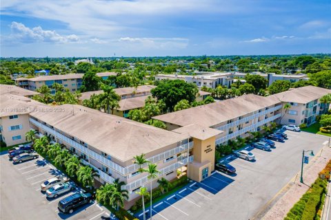 Снять в аренду кондоминиум в Маргит, Флорида 1 спальня, 67.63м2, № 1983044 - фото 23