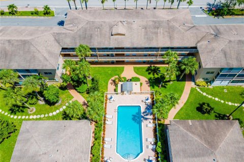 Снять в аренду кондоминиум в Маргит, Флорида 1 спальня, 67.63м2, № 1983044 - фото 20