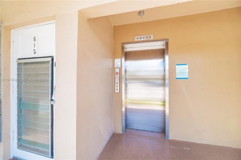 Снять в аренду кондоминиум в Маргит, Флорида 1 спальня, 67.63м2, № 1983044 - фото 18