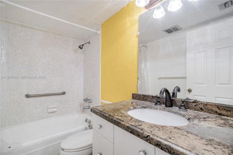 Снять в аренду кондоминиум в Маргит, Флорида 1 спальня, 67.63м2, № 1983044 - фото 14