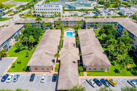 Снять в аренду кондоминиум в Маргит, Флорида 1 спальня, 67.63м2, № 1983044 - фото 22