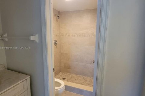 Condo in Deerfield Beach, Florida, 2 bedrooms  № 1990462 - photo 13