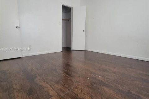 Condo in Deerfield Beach, Florida, 2 bedrooms  № 1990462 - photo 20