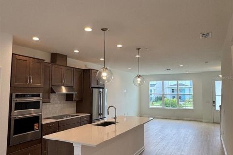 Villa ou maison à vendre à Apopka, Floride: 3 chambres, 172.52 m2 № 2355125 - photo 4