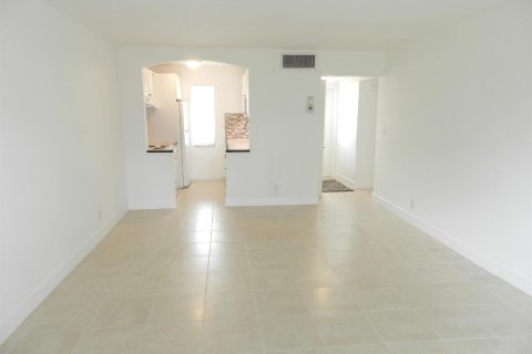 Copropriété à vendre à Royal Palm Beach, Floride: 1 chambre, 70.98 m2 № 2077524 - photo 4