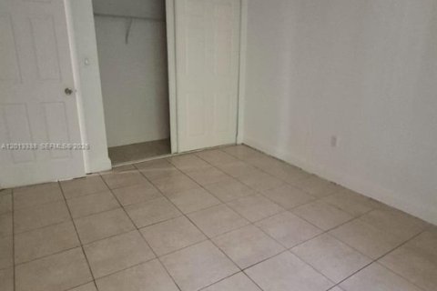 Copropriété à louer à Miami, Floride: 2 chambres, 113.81 m2 № 2182462 - photo 10