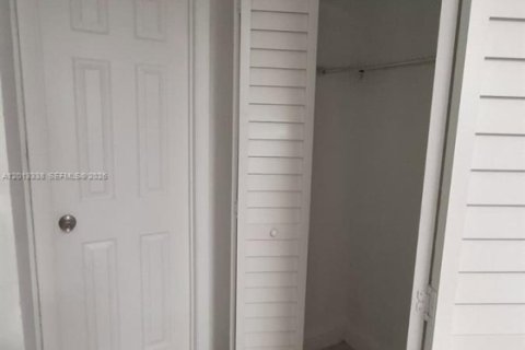 Copropriété à louer à Miami, Floride: 2 chambres, 113.81 m2 № 2182462 - photo 14